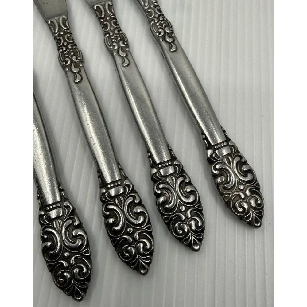 UNF86 Nordic Pattern Stainless Flatware Japan 4 Dinner Knives Preowned